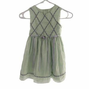 Bryan & Co Green Lilac Dress with Flowers & Ribbon Girls Dress Size 5 With Flaws
